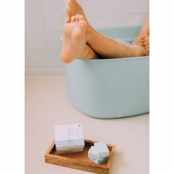 Naïf Splashing Bath Bombs