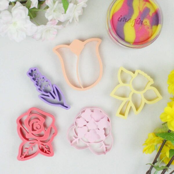 Invitation To Imagine Bio Cutter Flowers Set