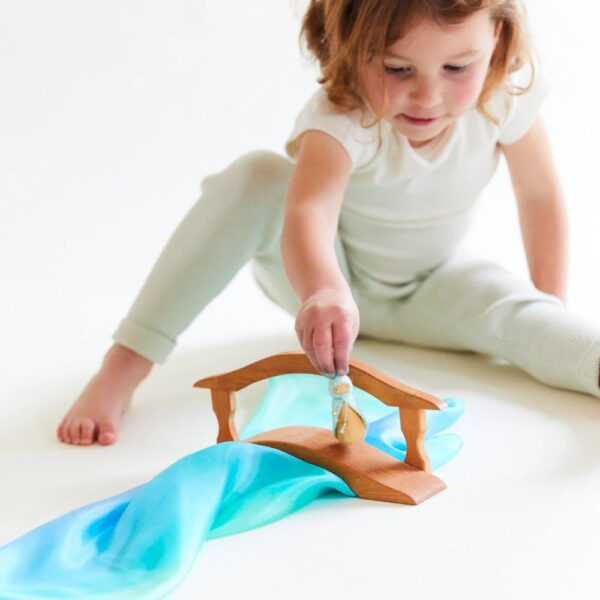 Sarah's Silks Enchanted Mini Zee Speelzijde met kind