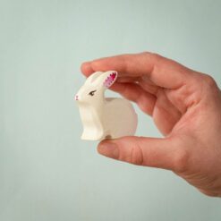 Bumbu Toys houten konijn wit in hand